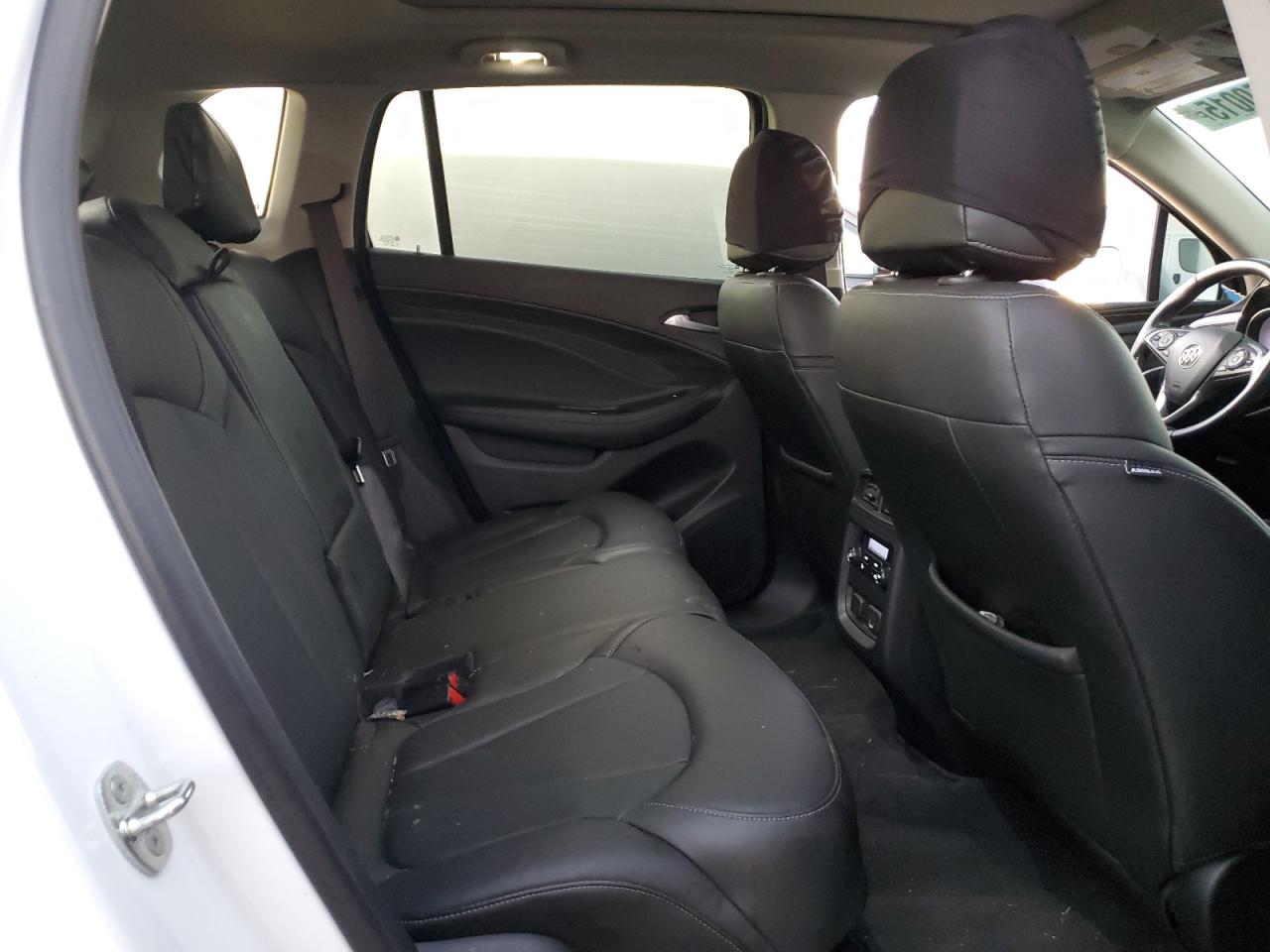 Buick Envision Essence Image 9