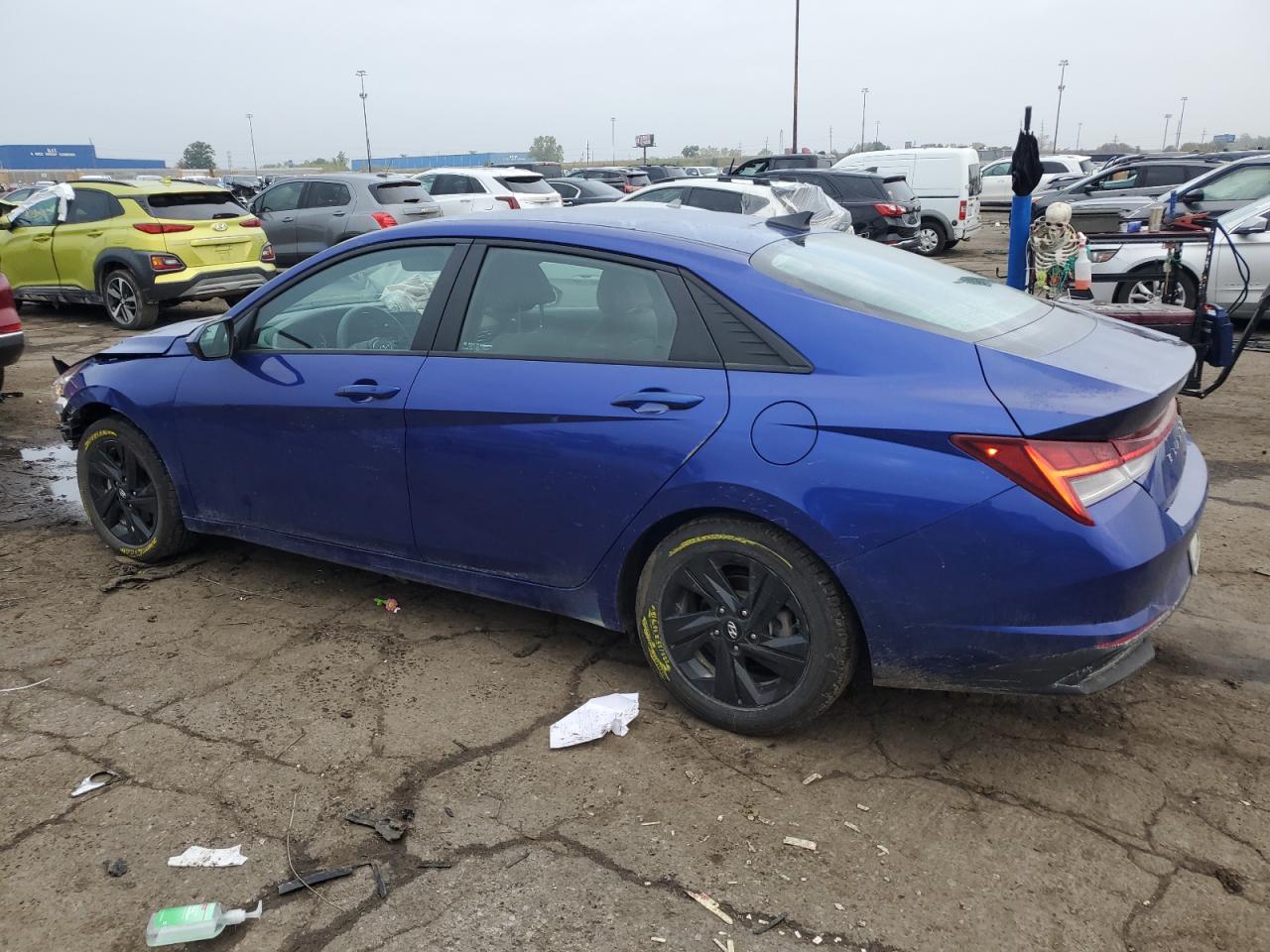 Hyundai ELANTRA Blue Image 11