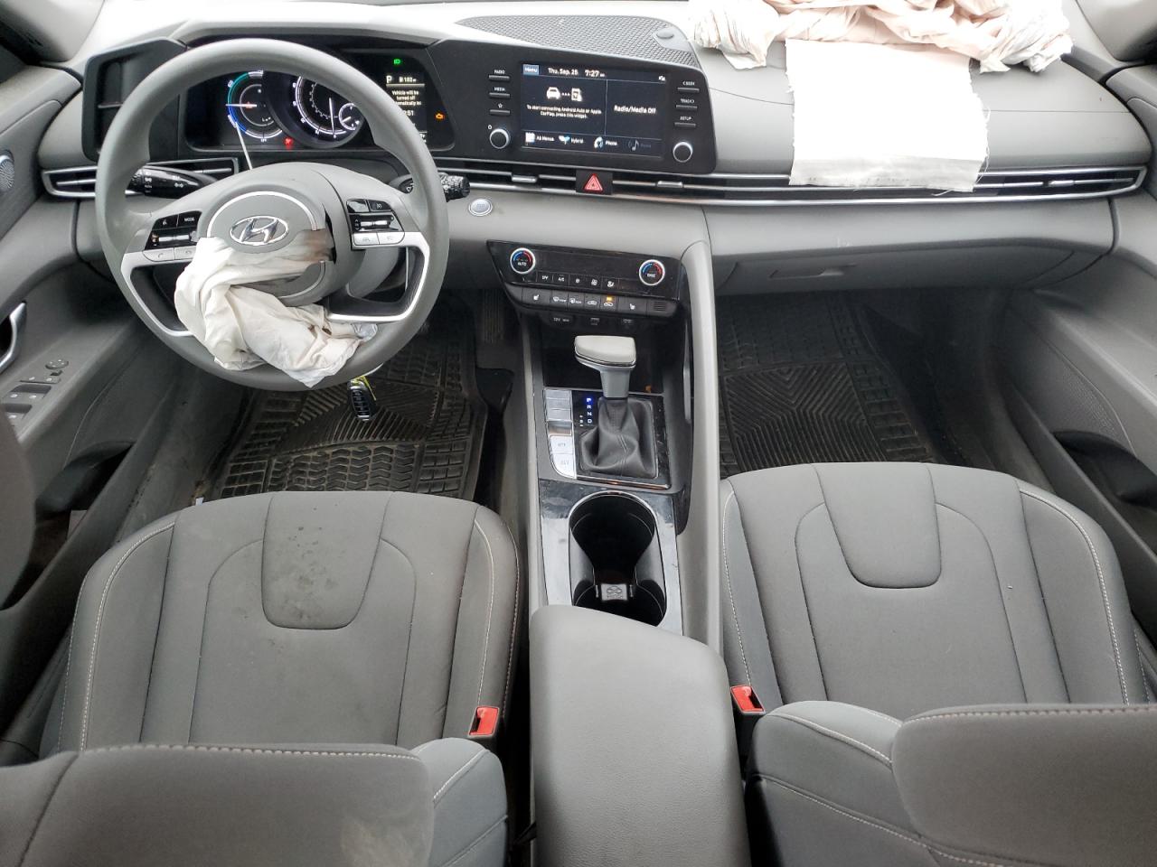 Hyundai ELANTRA Blue Image 4