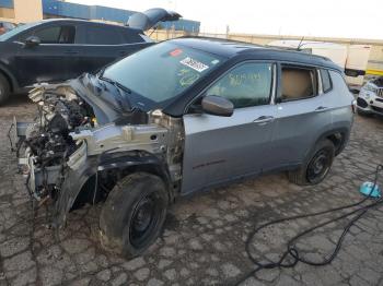  Salvage Jeep Compass