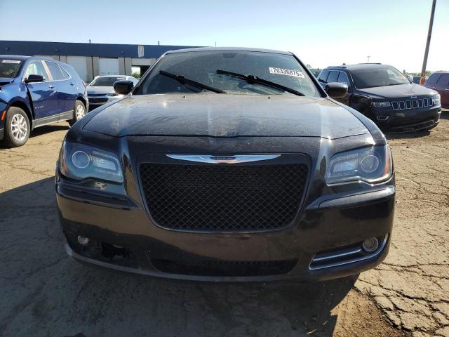 Chrysler 300 S Image 6