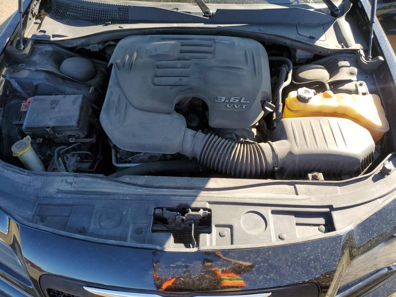 Chrysler 300 S Image 9