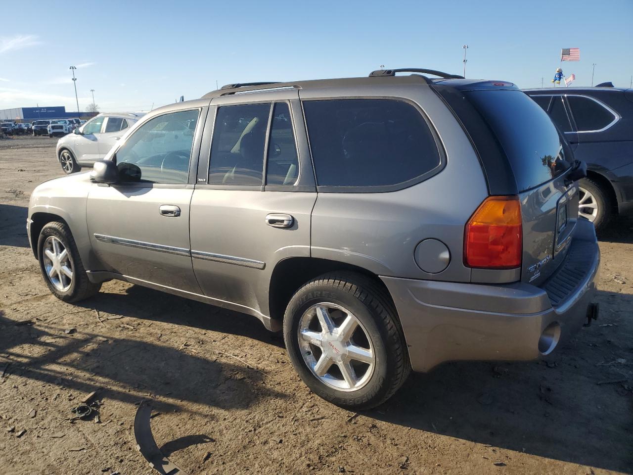 GMC Envoy Image 11