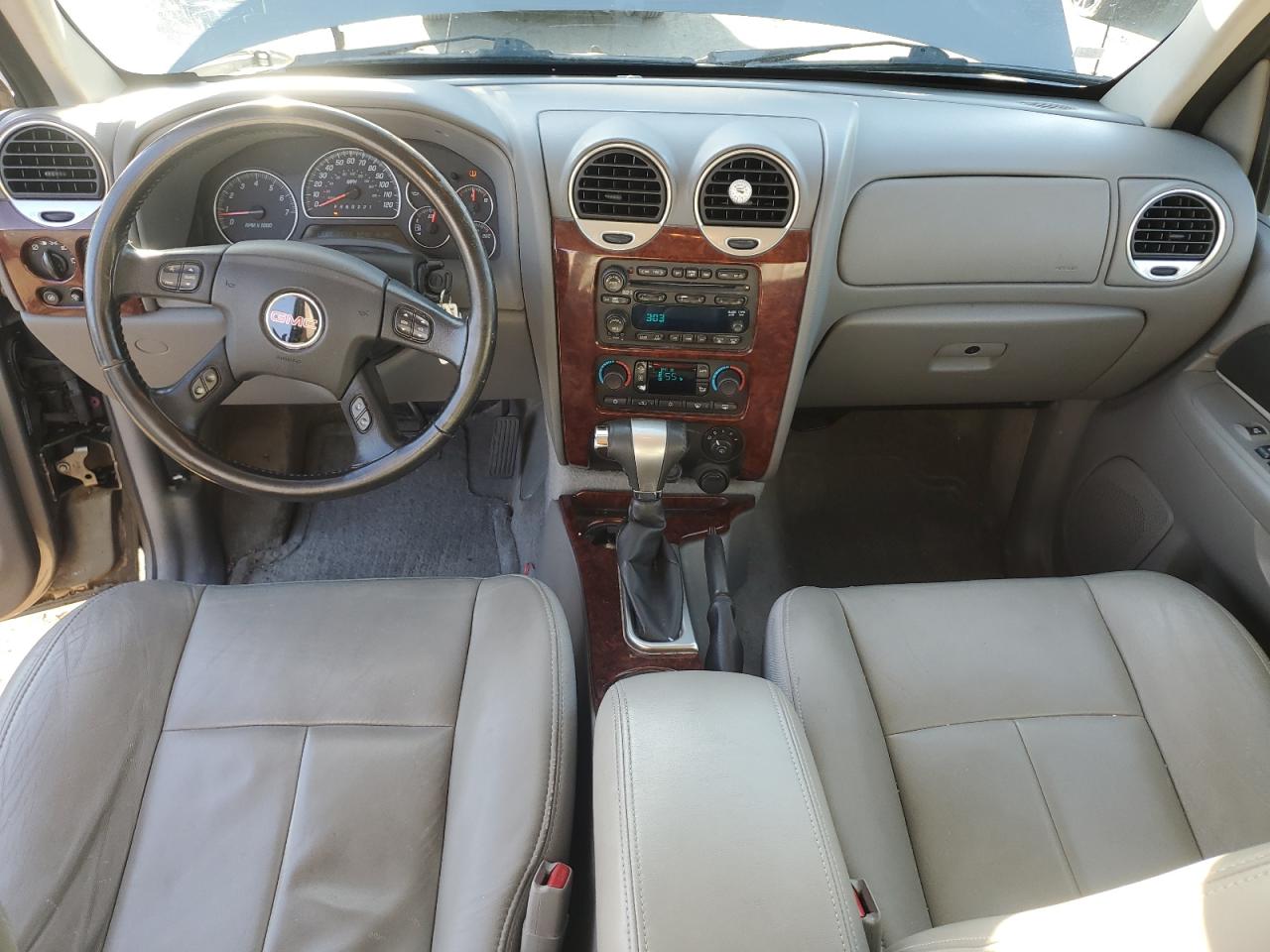 GMC Envoy Image 5