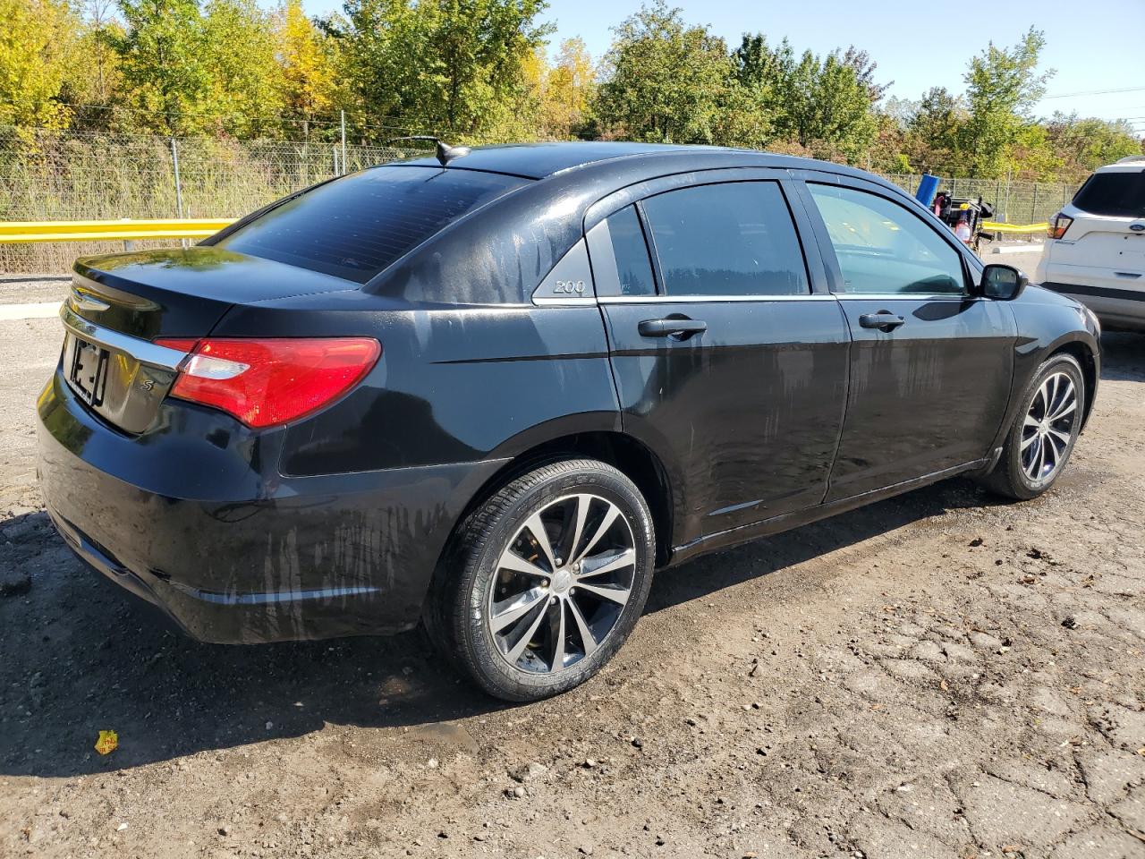 Chry 200 Touring Image 3