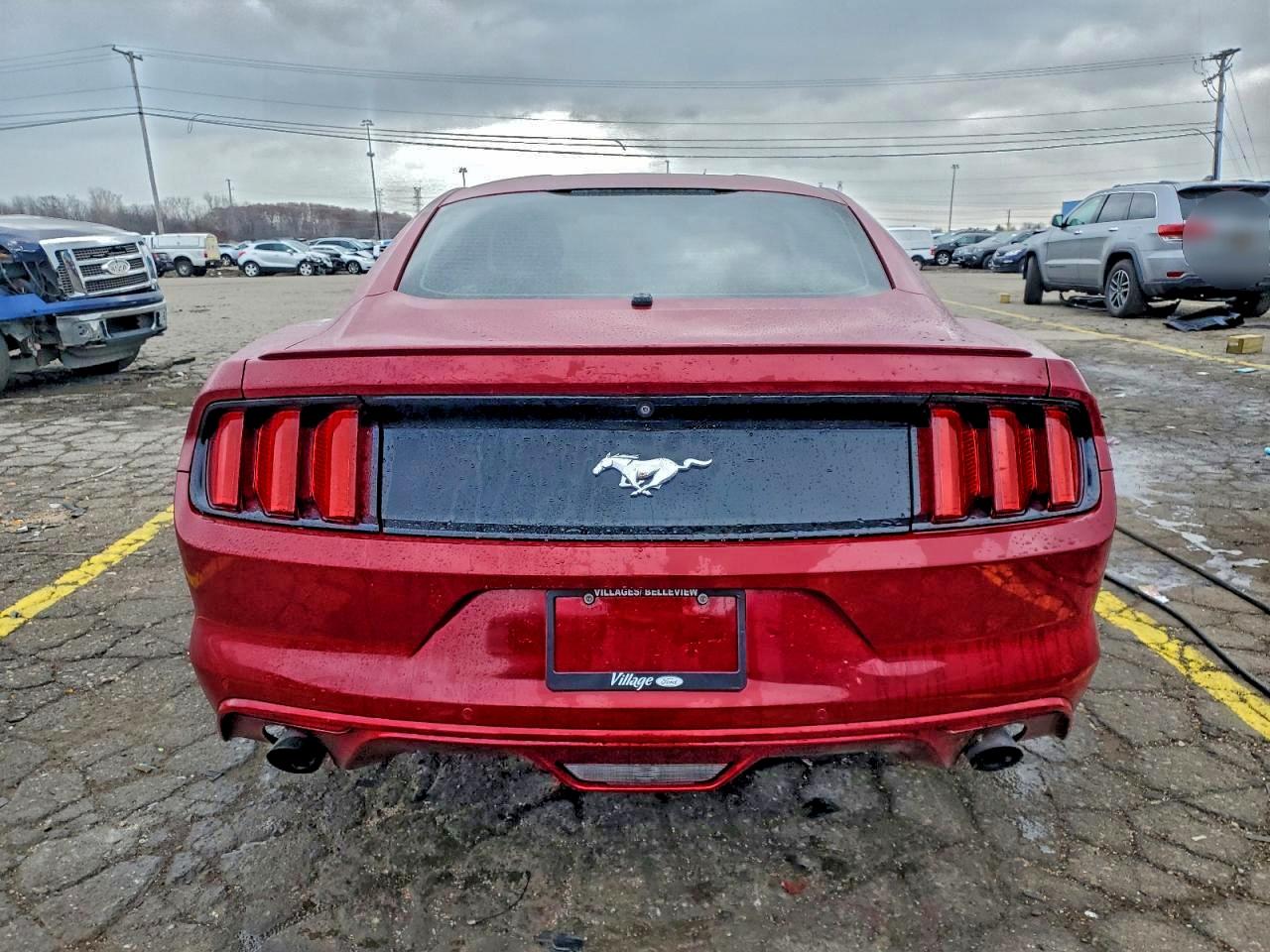 Ford Mustang Image 6