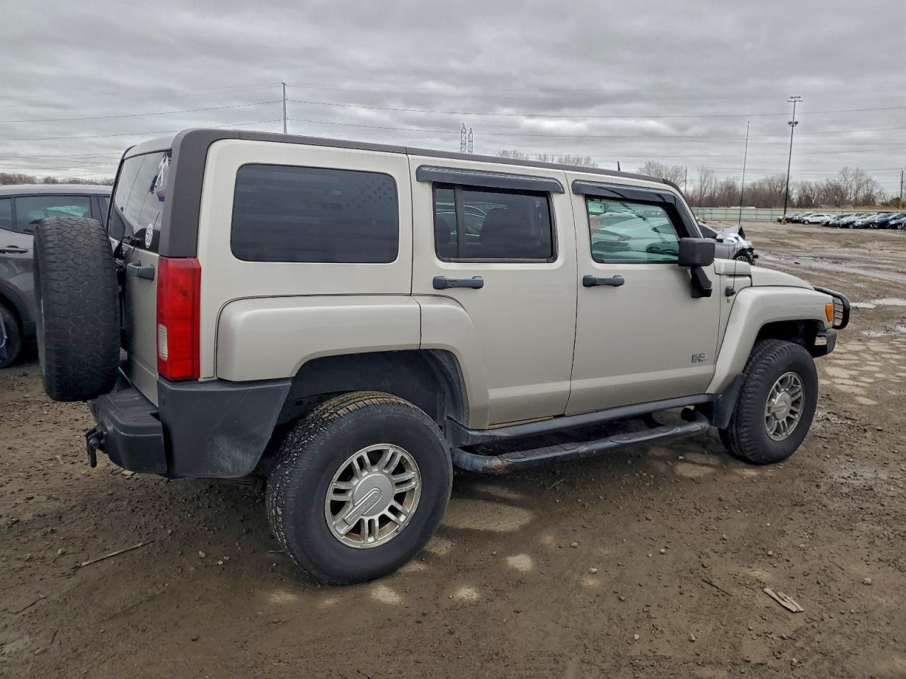 HUMMER H3 Image 12