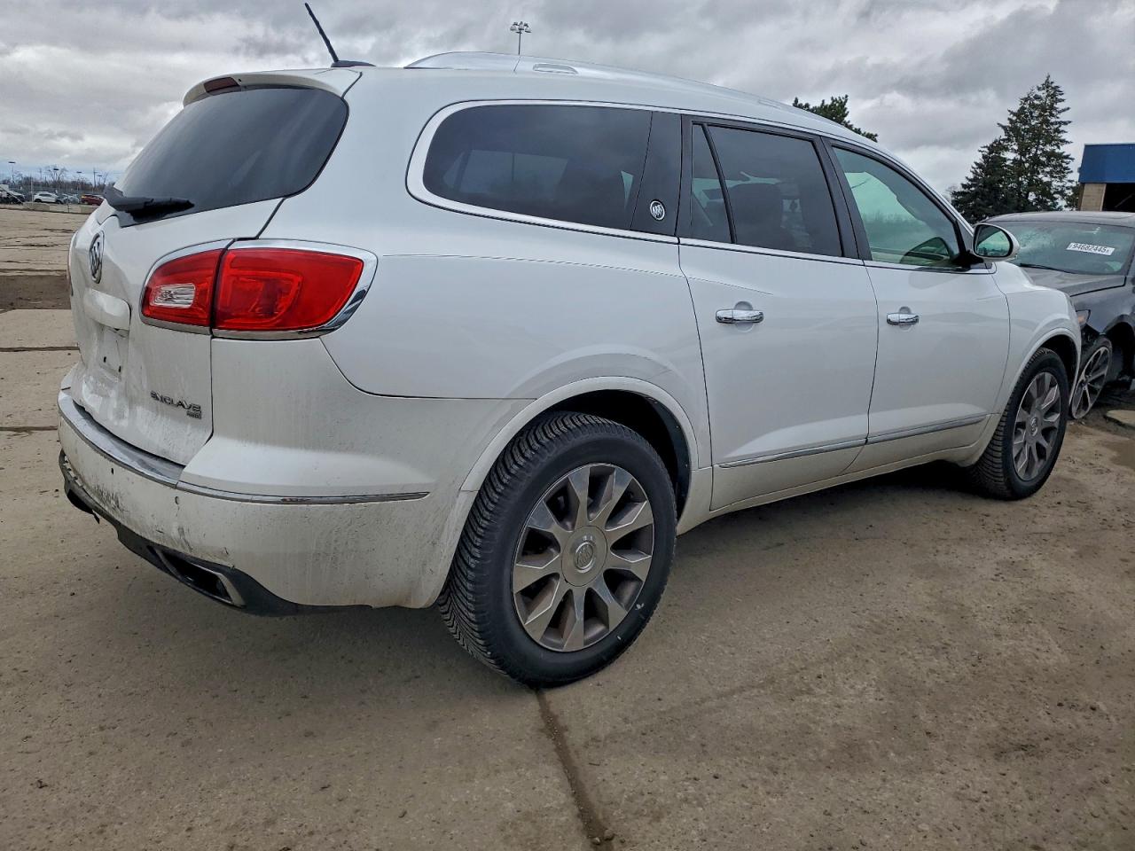 Buick Enclave Image 8