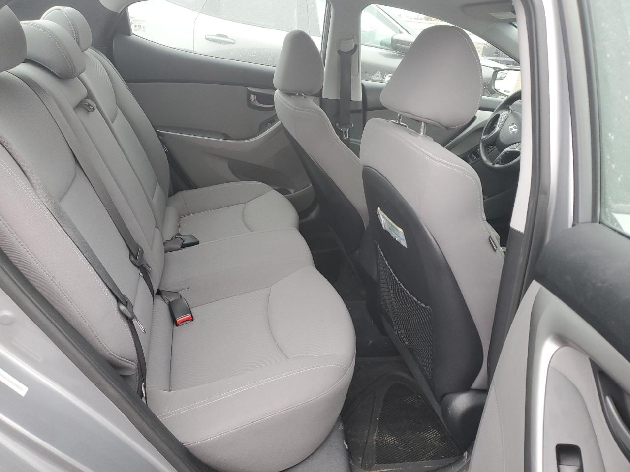 Hyundai ELANTRA Se Image 8