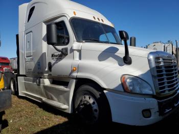  Salvage Freightliner Cascadia