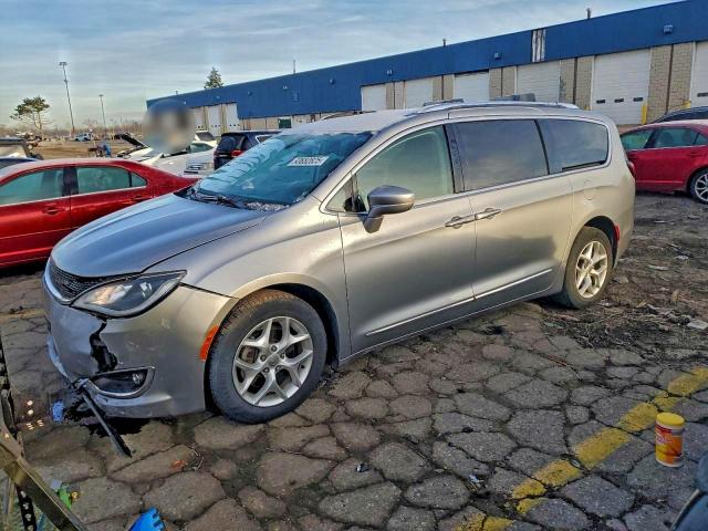  Salvage Chrysler Pacifica