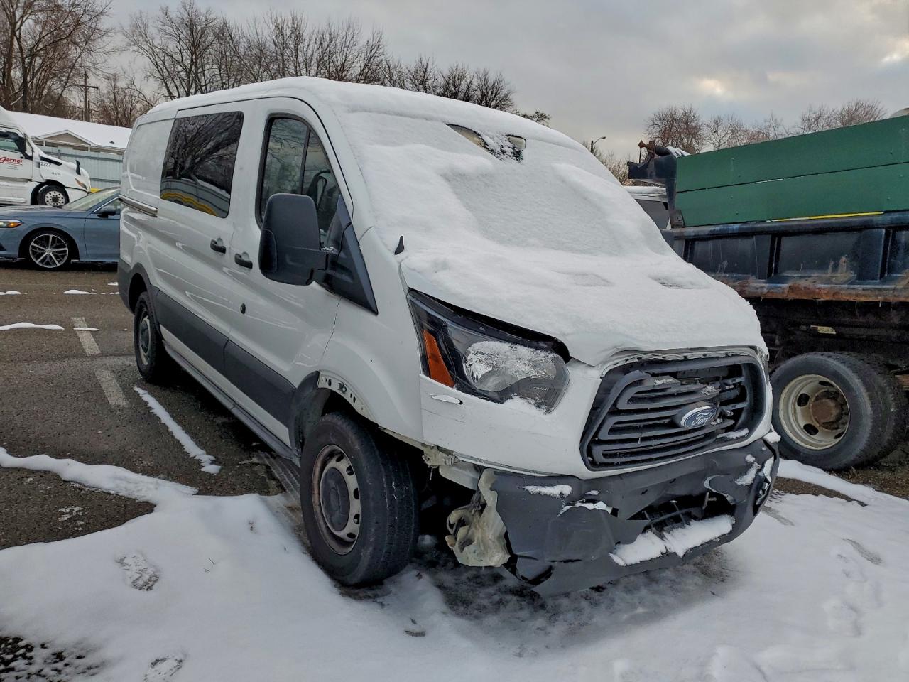 Ford Transit T-150 Image 4