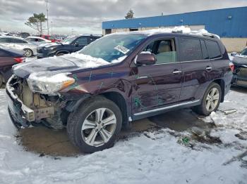  Salvage Toyota Highlander