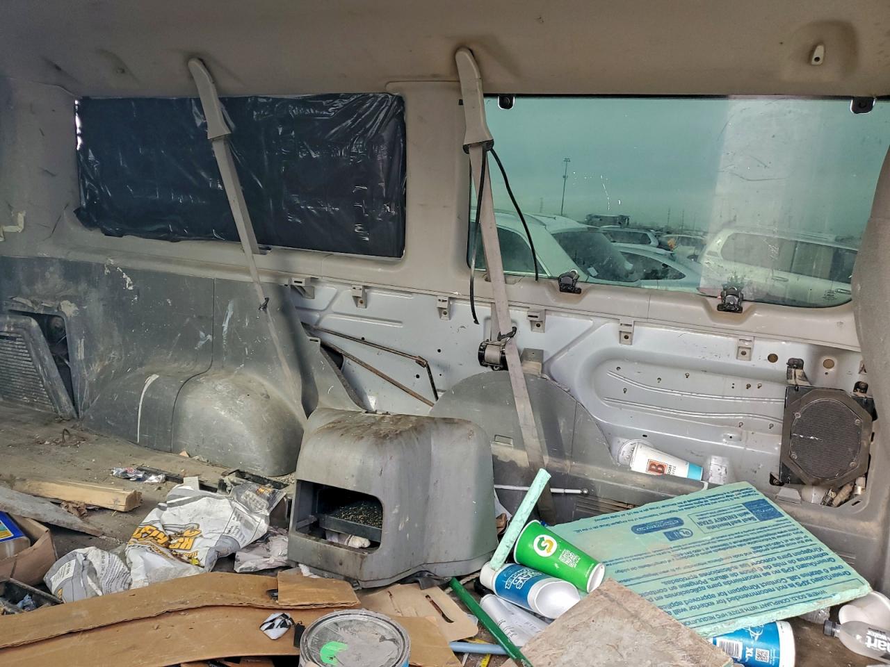 Ford Econoline E350 Super Duty Wagon Image 6