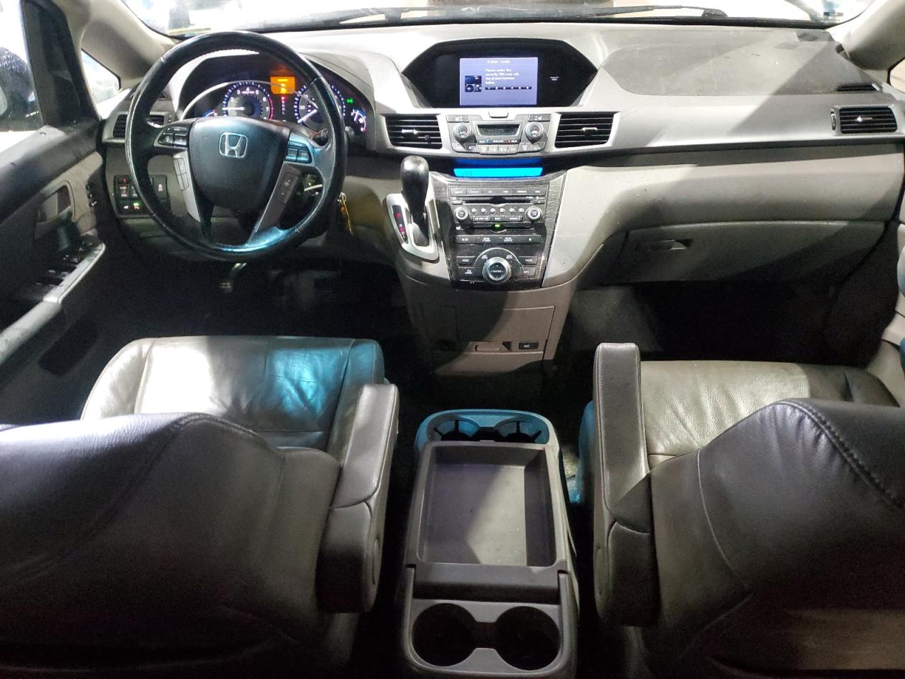 Honda Odyssey Touring Image 8