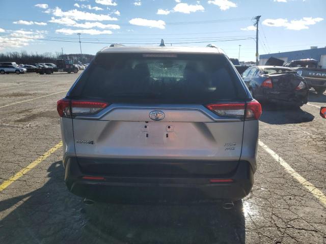 Toyota RAV4 Xle Image 4