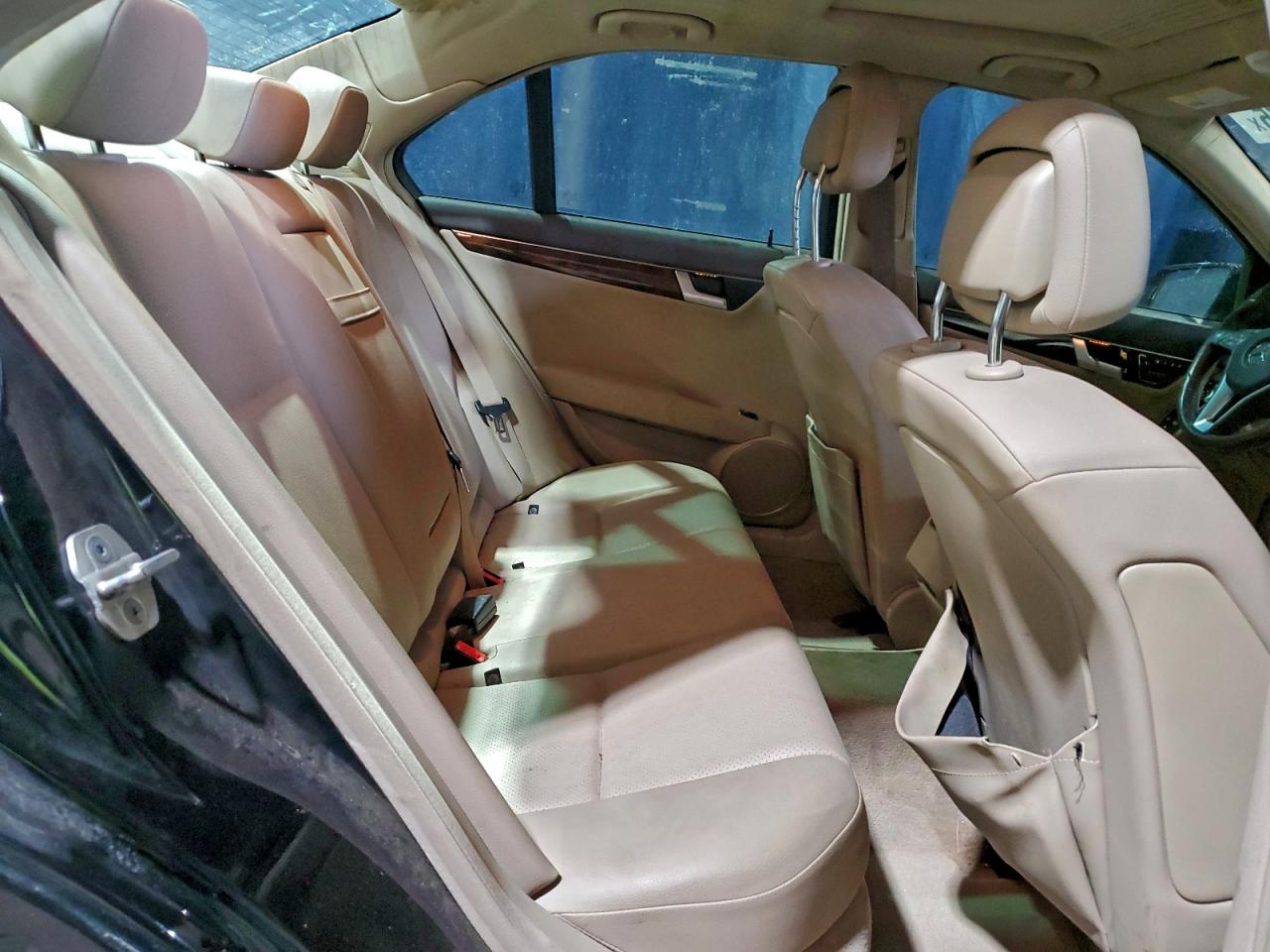 Mercedes-Benz C-Class 250 Image 11