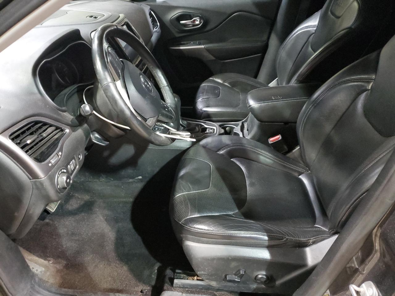 Jeep Grand Cherokee Limited Image 11