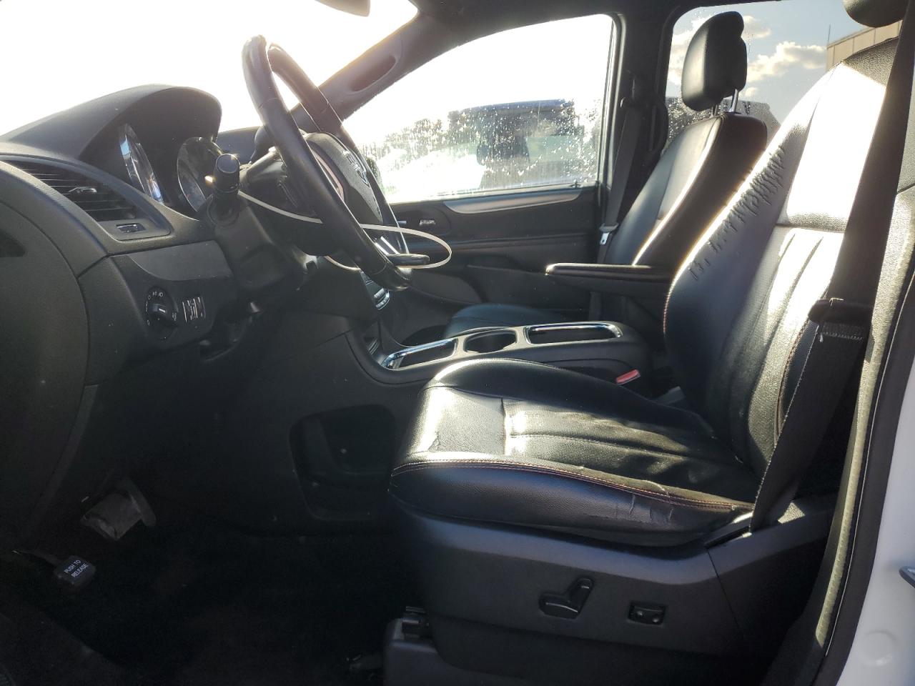 Dodge Caravan Gt Image 8