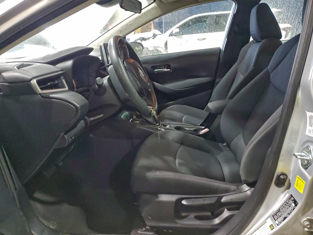 Toyota Corolla Le Image 12