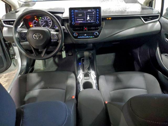 Toyota Corolla Le Image 10