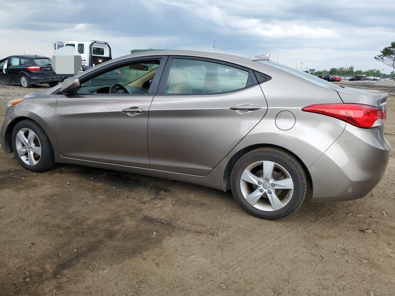 Hyundai ELANTRA Gls Image 11