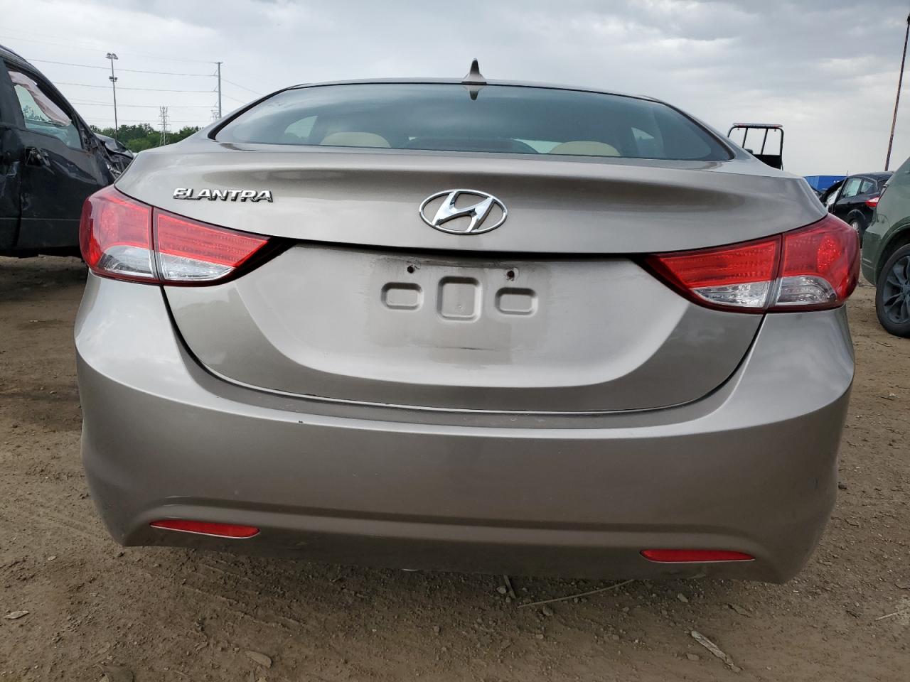 Hyundai ELANTRA Gls Image 8