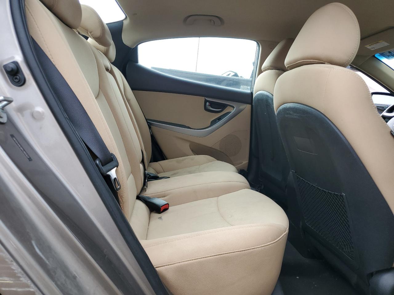 Hyundai ELANTRA Gls Image 12