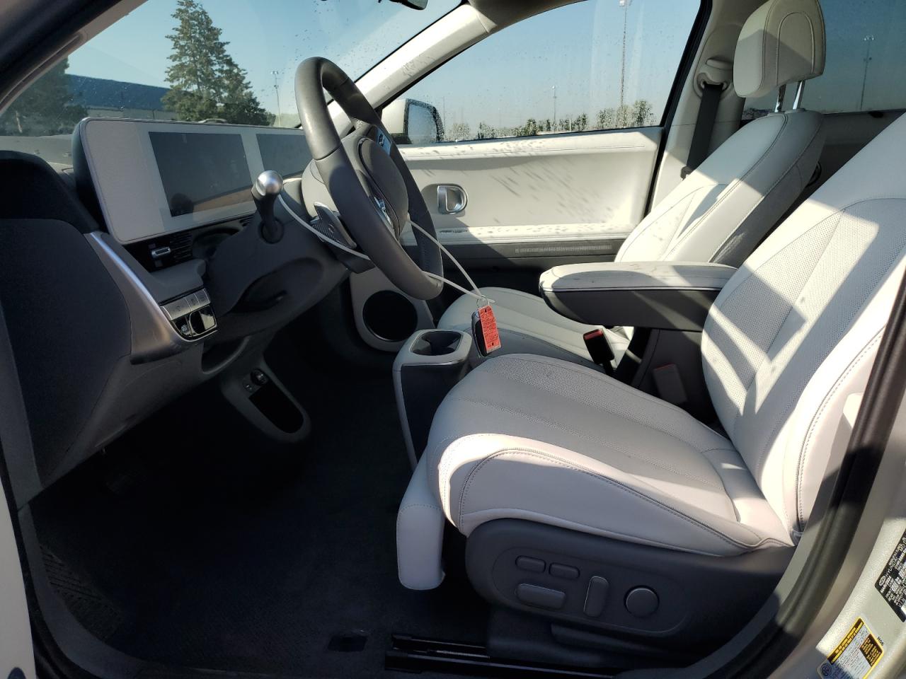 Hyundai Ioniq Limited Image 3