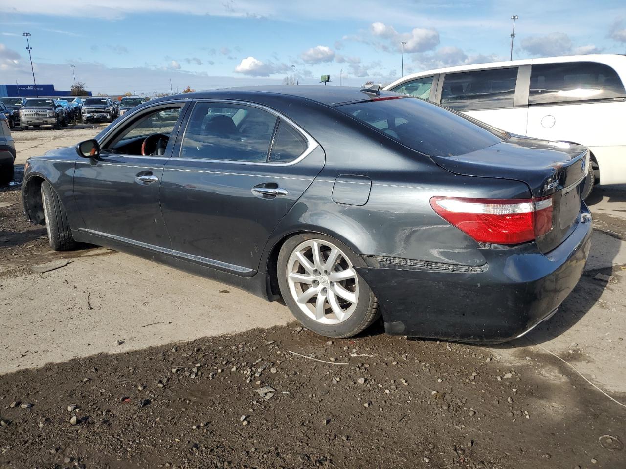 Lexus LS 460l Image 4