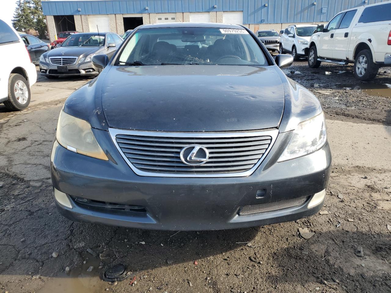 Lexus LS 460l Image 2