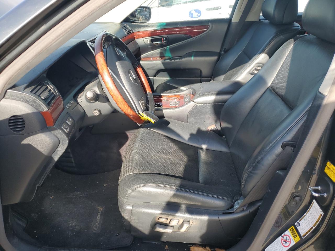 Lexus LS 460l Image 6