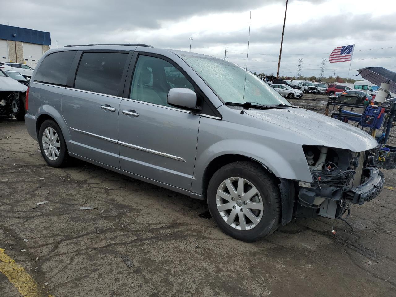 Chrysler Minivan Touring Image 3