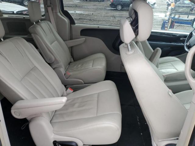 Chrysler Minivan Touring Image 9