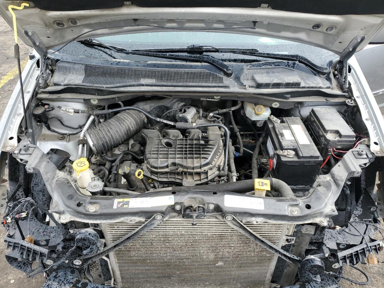 Chrysler Minivan Touring Image 11