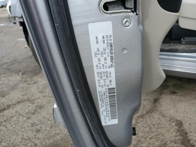 Chrysler Minivan Touring Image 12