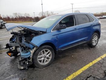  Salvage Ford Edge