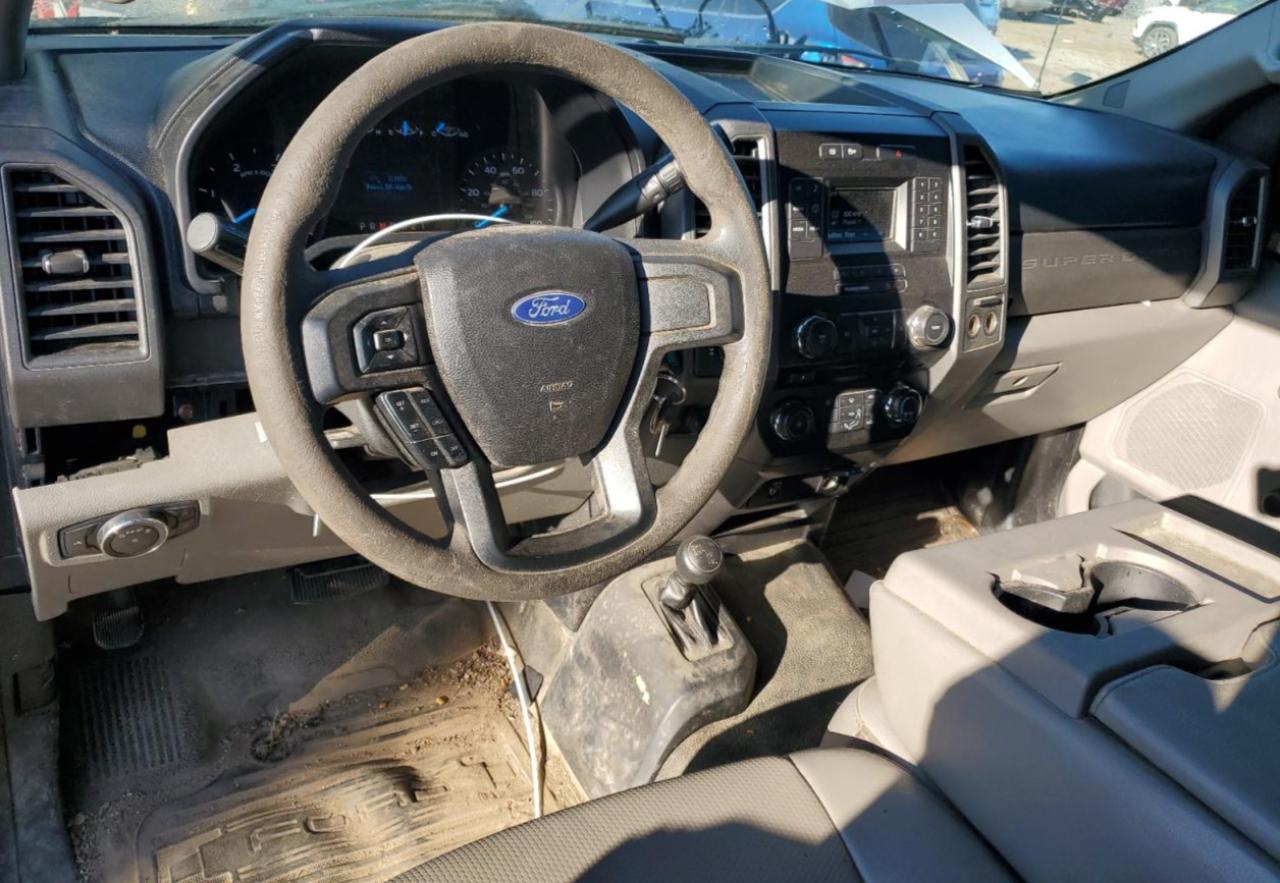 Ford F-350 Super Duty Image 9