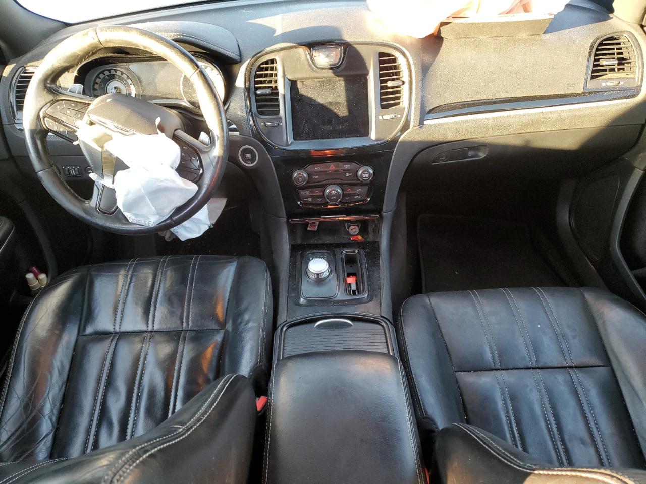 Chrysler 300 S Image 5