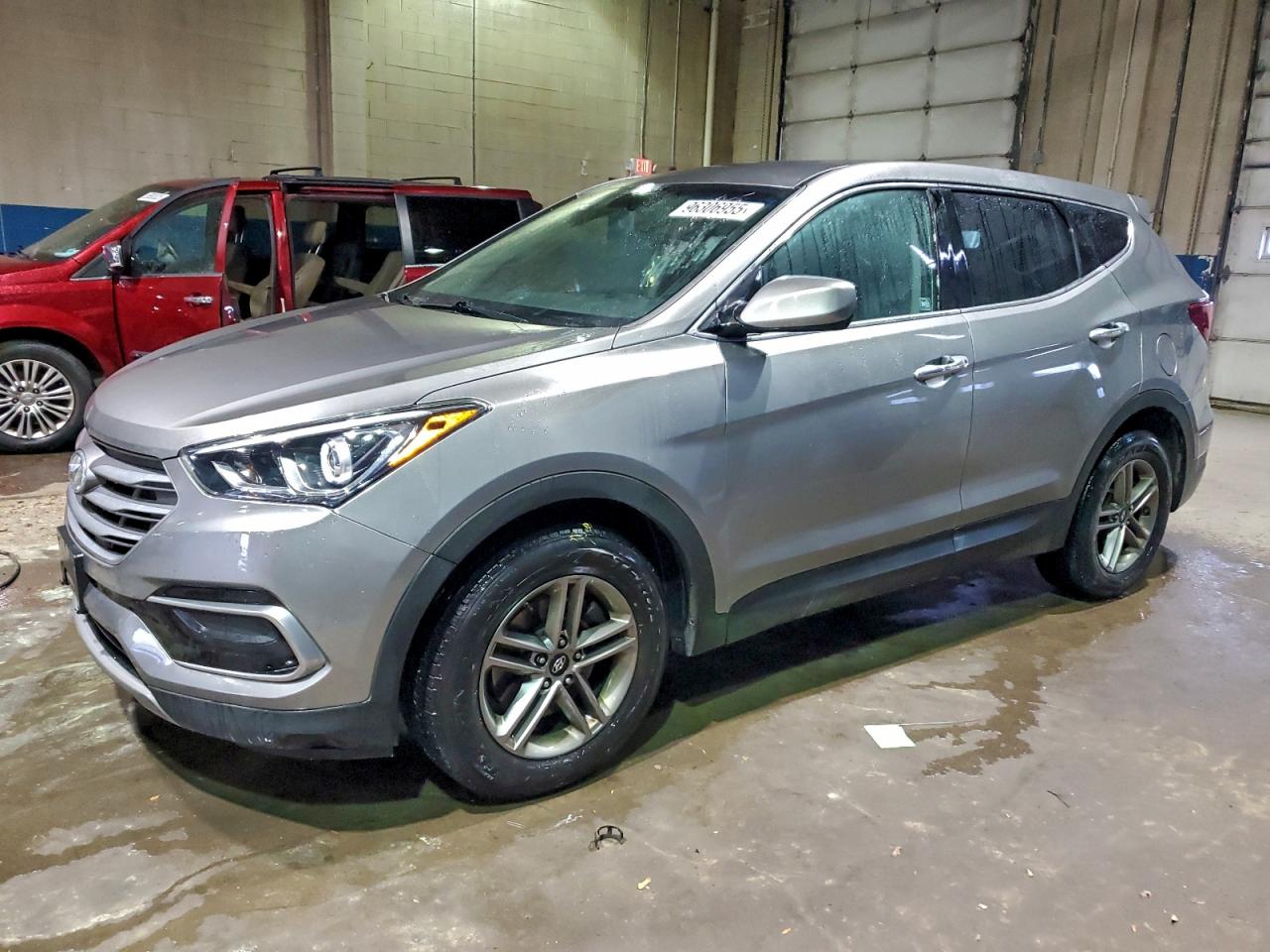 Hyundai SANTA FE Image 1