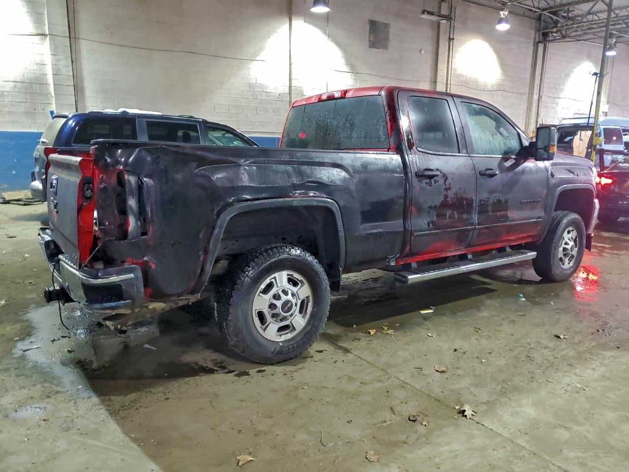 GMC Sierra K2500 Sle Image 2