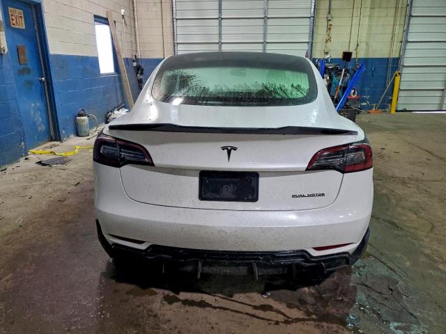 Tesla Model 3 Image 3