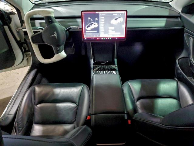 Tesla Model 3 Image 9