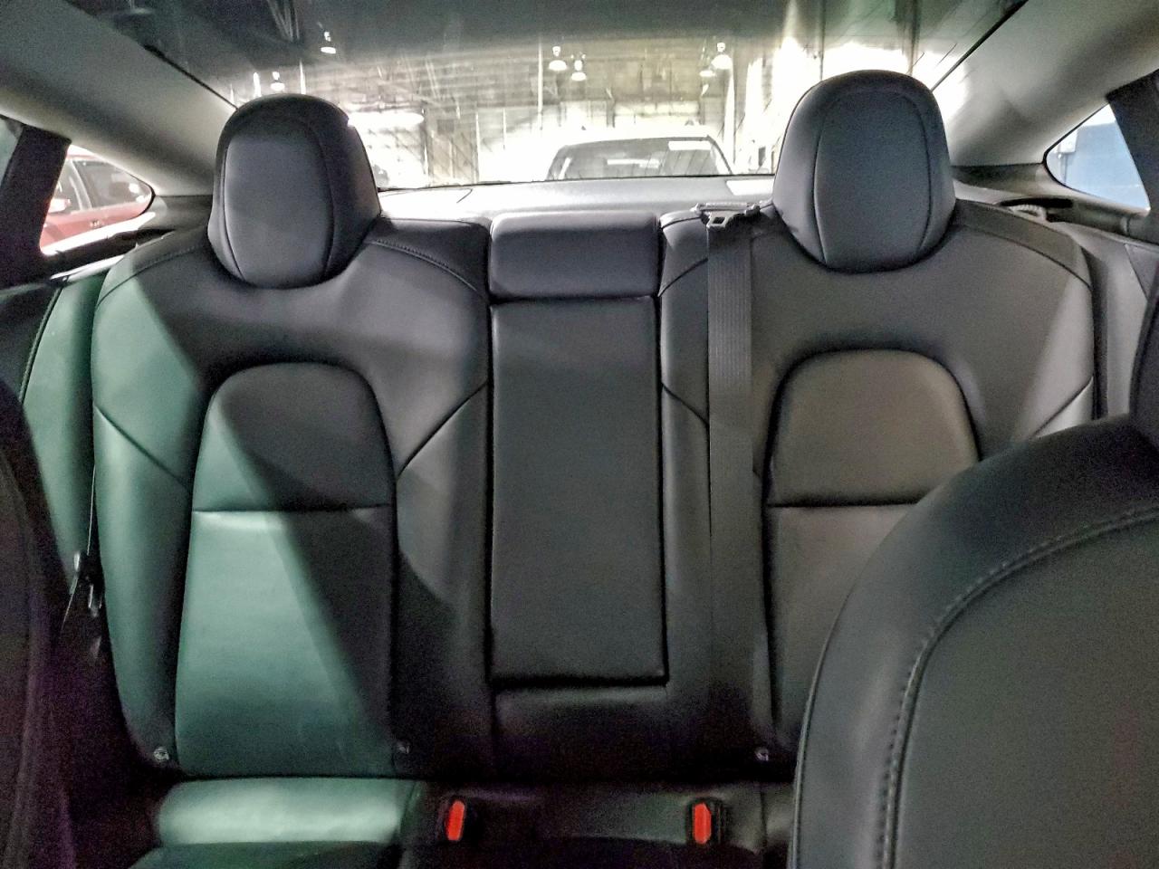 Tesla Model 3 Image 6