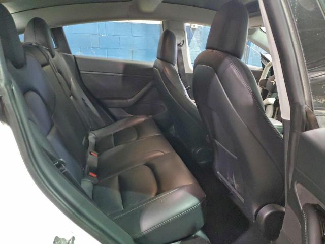 Tesla Model 3 Image 7