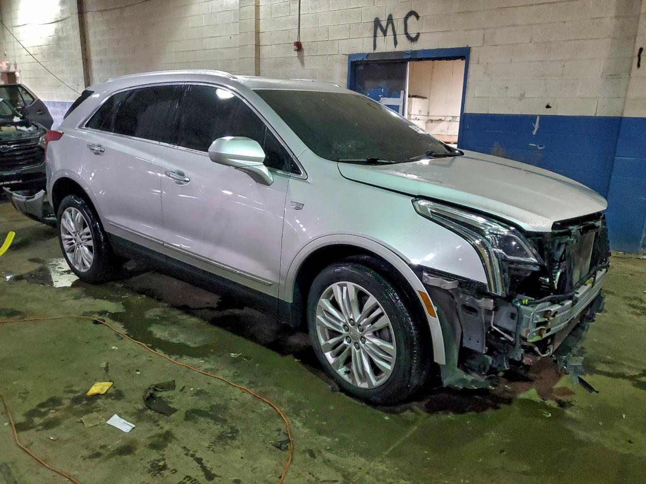 Cadillac XT5 Premium Luxury Image 3