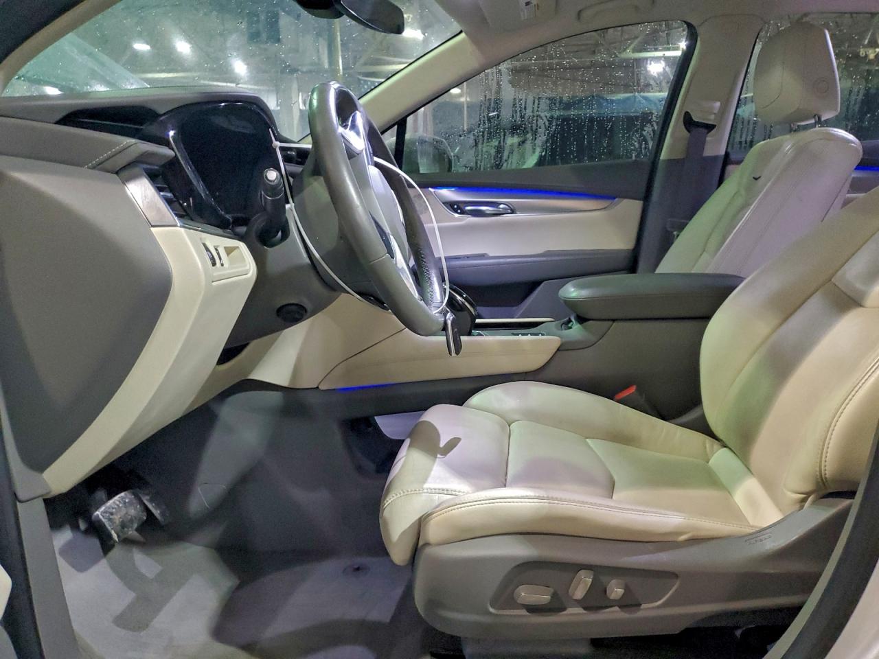 Cadillac XT5 Premium Luxury Image 10