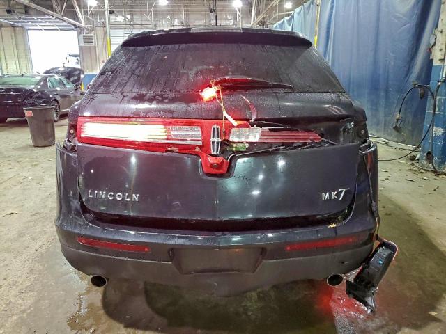 Lincoln MKT Image 8