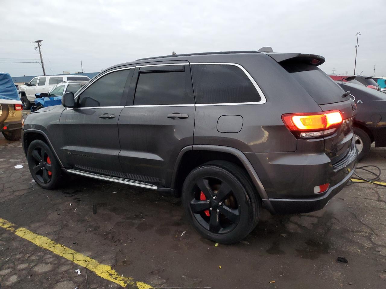 Jeep Grand Cherokee Laredo Image 2