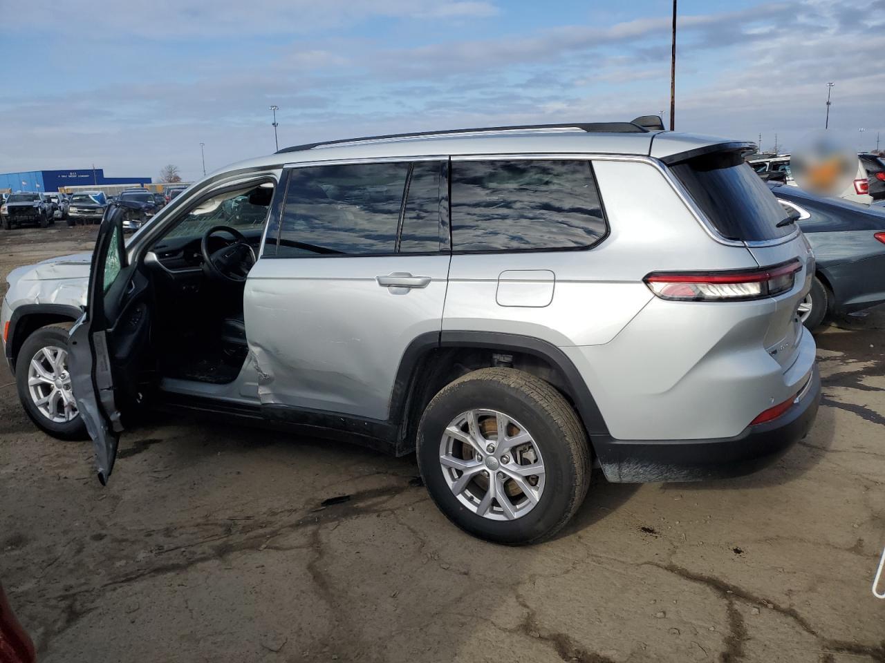 Jeep Grand Cherokee L Limited Image 2